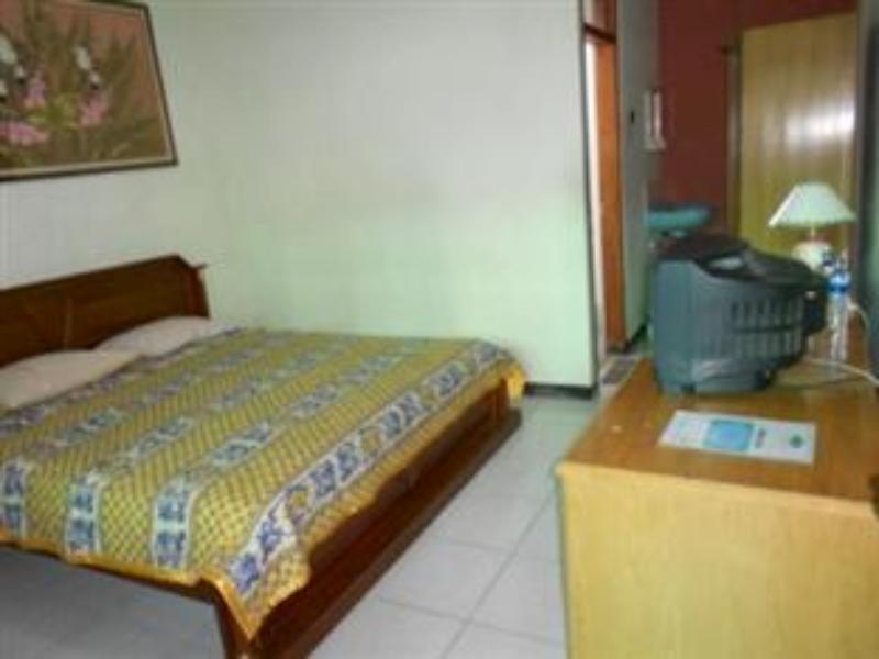 Urbanview Hotel Near Jatim Park 1 By Reddoorz Batu  Exterior photo